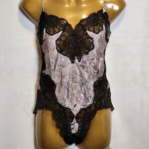 VTG Oscar De La Renta Lingerie Silver W/Black Lace Teddy Bodysuit Size 36(S) USA